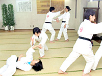 美しい動きを作り護身術にもなる道家動功術